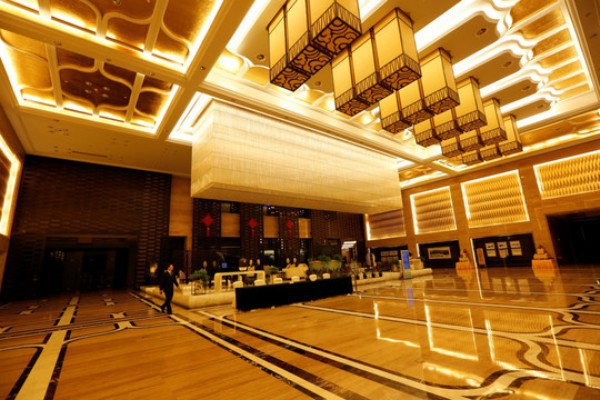 成都雨季，茶香四溢的休闲时光(成都 雨季)